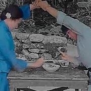 Мать Учит Сына