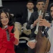 Çiçəkli Bağlardayım