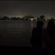 Туро Даст Намезанам Туро Нафас Мекашам