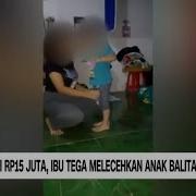 Anak Kecil Baju Biru Dan Ibu Nya