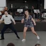 А Вишня В Саду Всё Цвела И Молчала